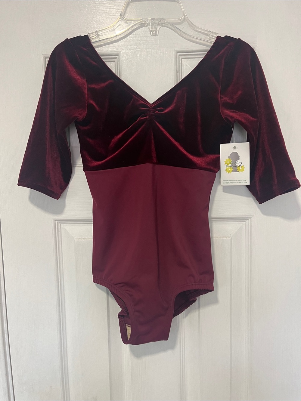 Bunting Dancewear NWT maroon/burgundy half sleeve velvet top leotard